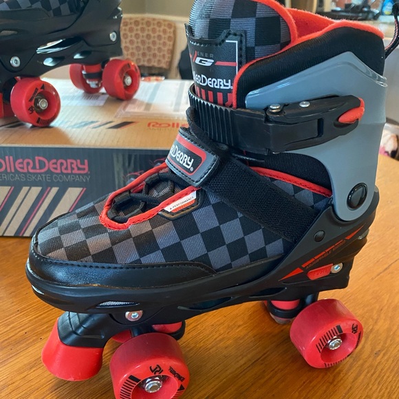 thumbnail image 2 of Roller Skates By Roller Derby Roller Derby Fun Roll Girl's Jr Adjustable Roller Skate Roller Blades For Kids 2 of 12